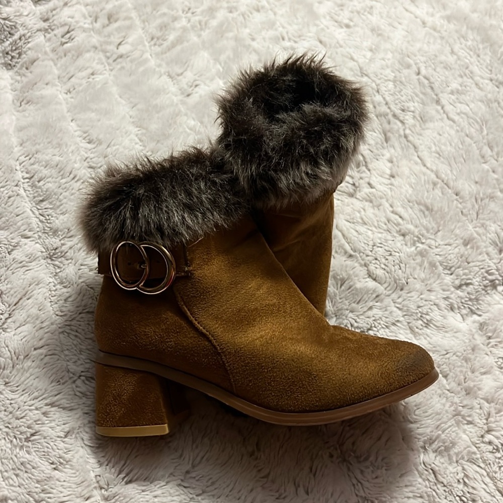 Brown suede furry heel girls boot